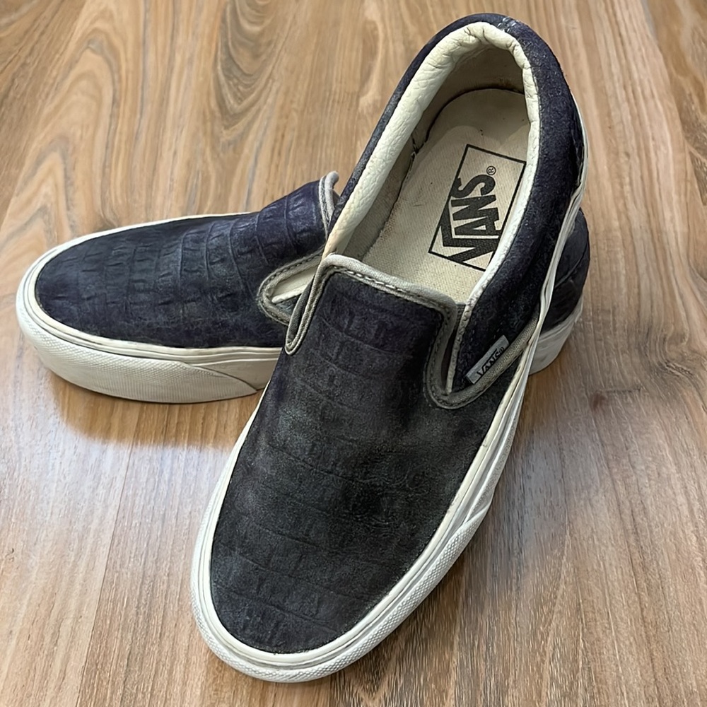 Vans - Picture 3 of 9